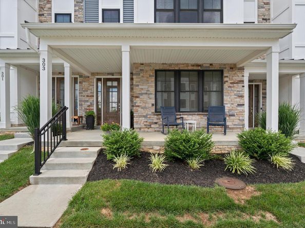 303 W Squire Drive, Newtown Square PA 19073