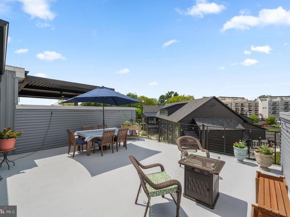 303 W Squire Drive, Newtown Square PA 19073