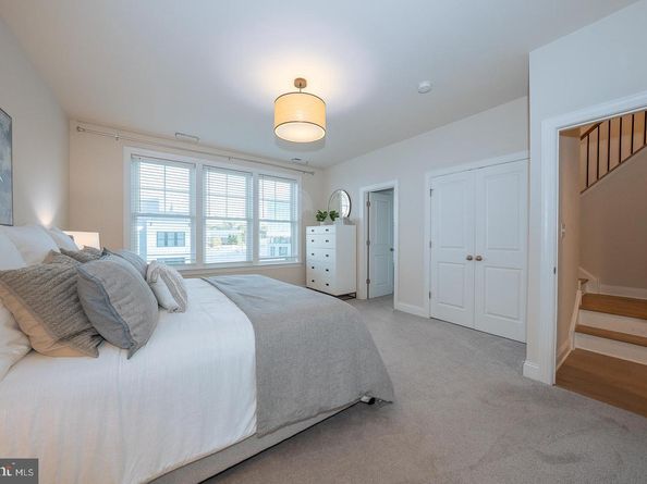 303 W Squire Drive, Newtown Square PA 19073