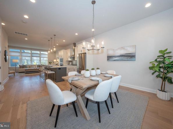 303 W Squire Drive, Newtown Square PA 19073