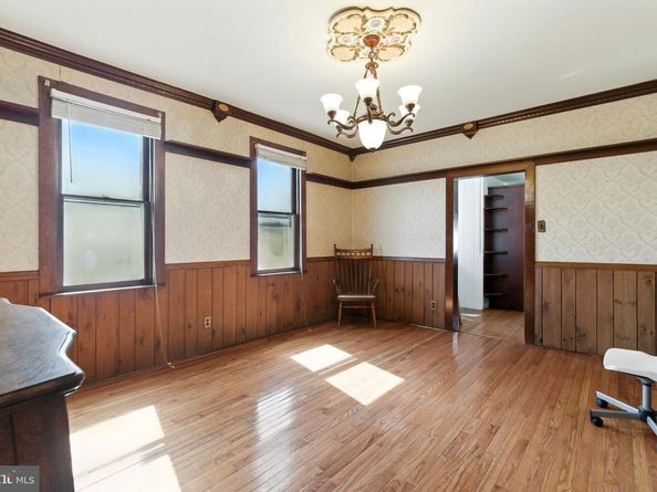 1000 Elmwood Avenue, Sharon Hill PA 19079