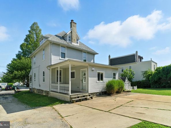 1000 Elmwood Avenue, Sharon Hill PA 19079