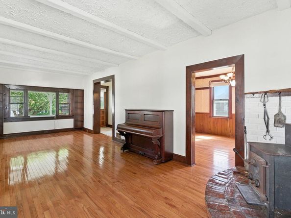 1000 Elmwood Avenue, Sharon Hill PA 19079