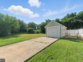 1000 Elmwood Avenue, Sharon Hill PA 19079