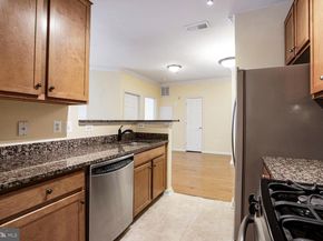 4862 Eisenhower Avenue 373, Alexandria VA 22304