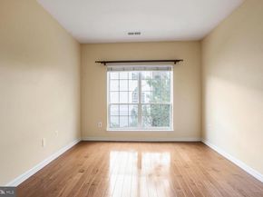 4862 Eisenhower Avenue 373, Alexandria VA 22304