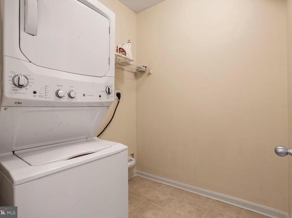 4862 Eisenhower Avenue 373, Alexandria VA 22304