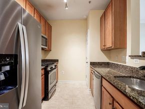 4862 Eisenhower Avenue 373, Alexandria VA 22304