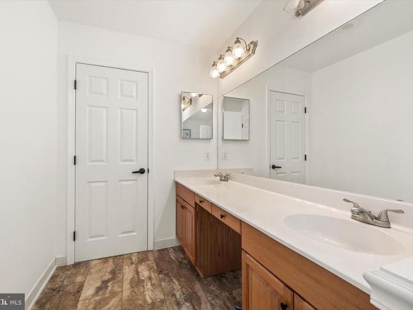 3405 Silver Maple Place, Falls Church VA 22042