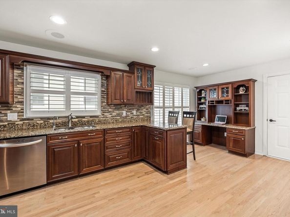 3405 Silver Maple Place, Falls Church VA 22042