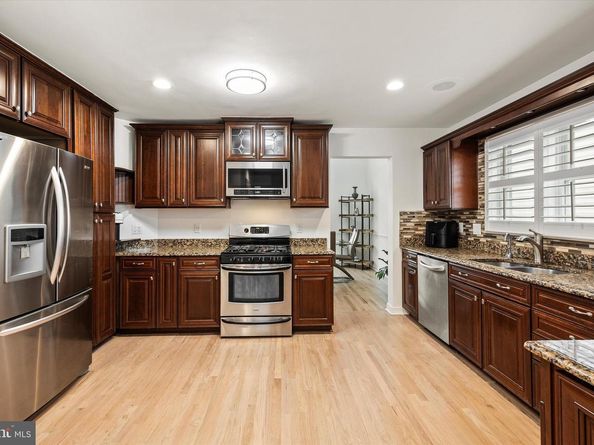 3405 Silver Maple Place, Falls Church VA 22042