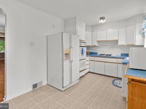 1712 Tustin Street, Philadelphia PA 19152