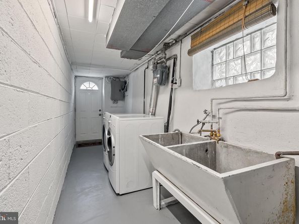 1712 Tustin Street, Philadelphia PA 19152