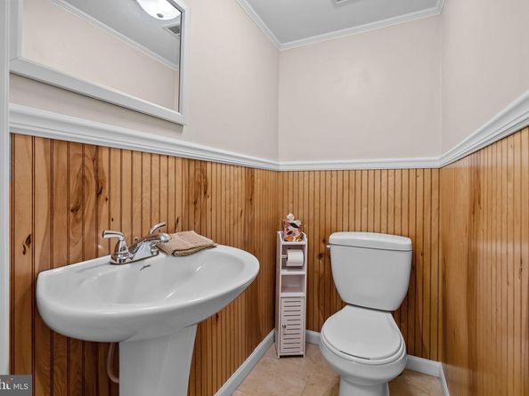 1712 Tustin Street, Philadelphia PA 19152