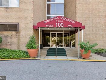 100 West Avenue