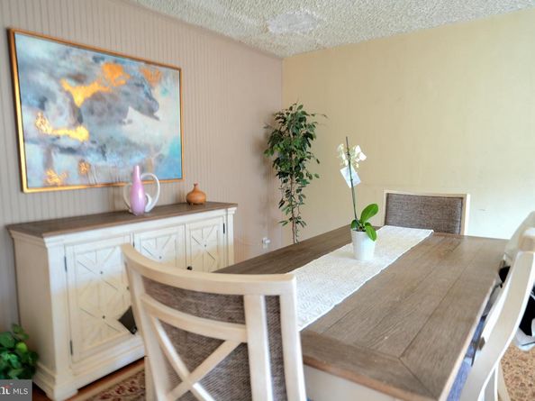 9274 Angus Place, Philadelphia PA 19114