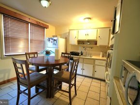 9274 Angus Place, Philadelphia PA 19114