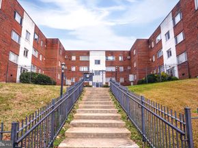 14 Halley Place SE 103, Washington DC 20032