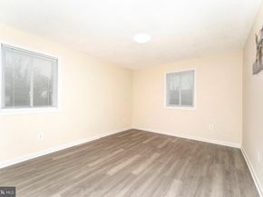 14 Halley Place SE 103, Washington DC 20032