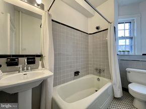 644 Massachusetts Avenue NE 406, Washington DC 20002