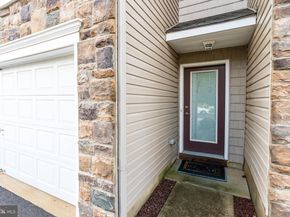 207 Saddlebrook Drive, Bensalem PA 19020