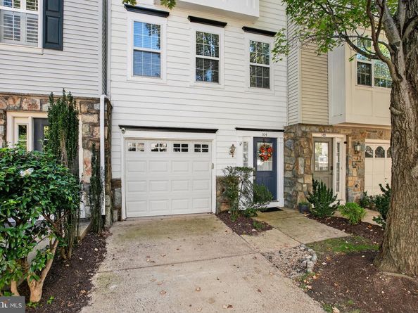 104 Cahill Drive, Alexandria VA 22304