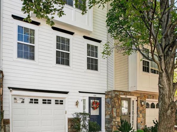 104 Cahill Drive, Alexandria VA 22304