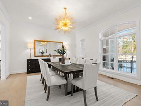 8619 Redwood, Vienna VA 22180