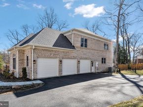 8619 Redwood, Vienna VA 22180