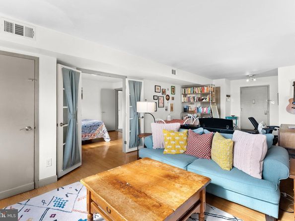 5340 Holmes Run Parkway 400, Alexandria VA 22304