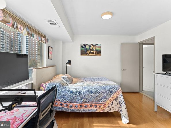 5340 Holmes Run Parkway 400, Alexandria VA 22304