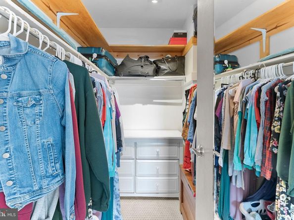 5340 Holmes Run Parkway 400, Alexandria VA 22304