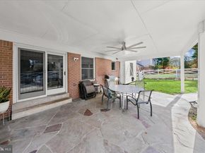 10712 Gainsborough Road, Potomac MD 20854