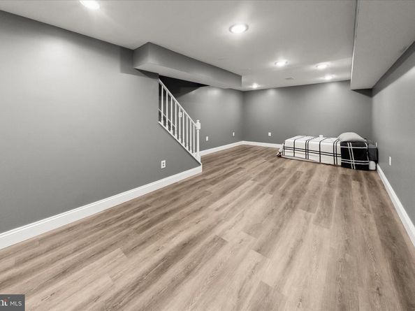 10712 Gainsborough Road, Potomac MD 20854