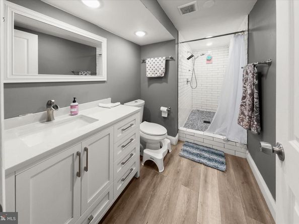 10712 Gainsborough Road, Potomac MD 20854