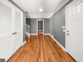 10712 Gainsborough Road, Potomac MD 20854