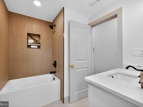 910 Ellsworth Street, Philadelphia PA 19147