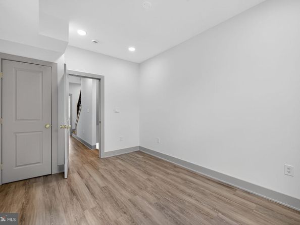 910 Ellsworth Street, Philadelphia PA 19147