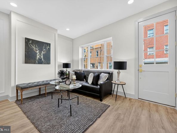 910 Ellsworth Street, Philadelphia PA 19147