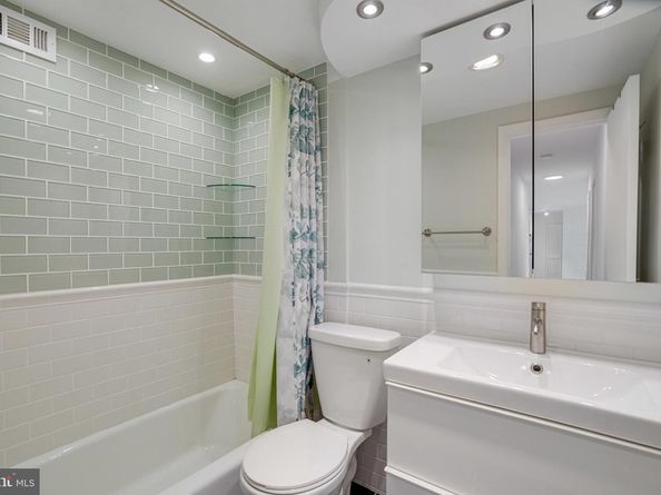 3245 Rio Drive 901, Falls Church VA 22041