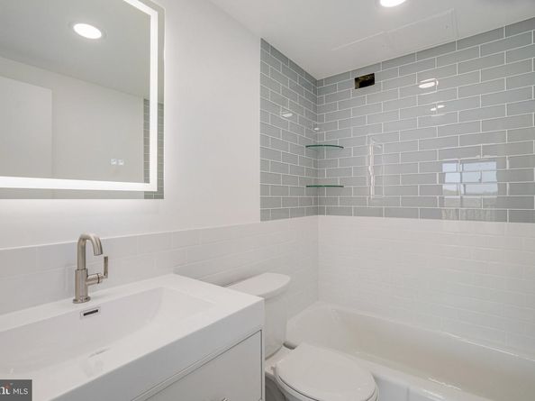 3245 Rio Drive 901, Falls Church VA 22041