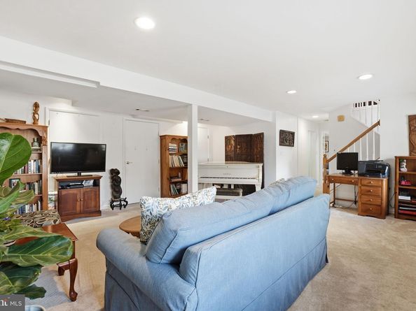 1111 Bicksler Drive, Herndon VA 20170