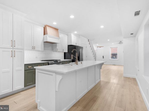 944 N Randolph Street, Philadelphia PA 19123