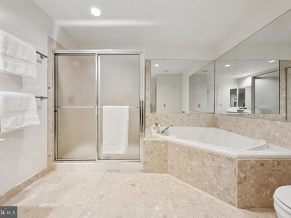 1050 N Stuart Street 229, Arlington VA 22201