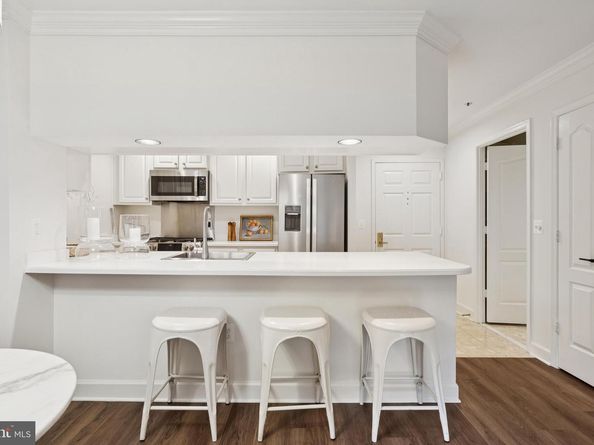 1050 N Stuart Street 229, Arlington VA 22201