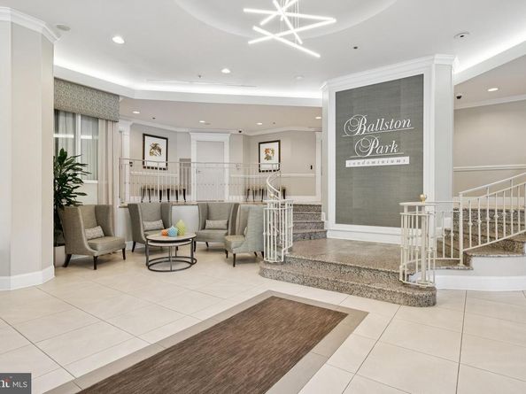 1050 N Stuart Street 229, Arlington VA 22201
