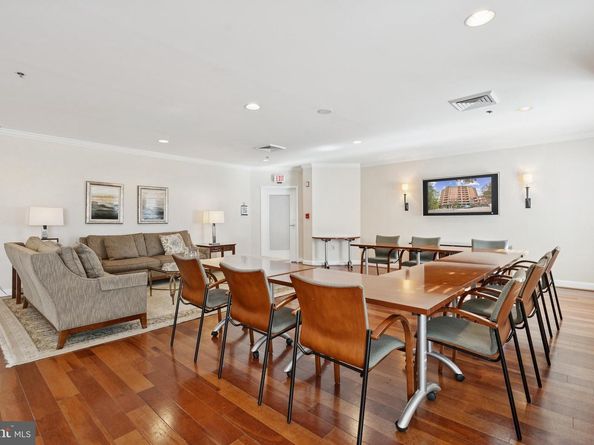 1050 N Stuart Street 229, Arlington VA 22201
