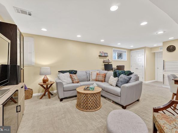 28 Garden Drive, Alexandria VA 22304