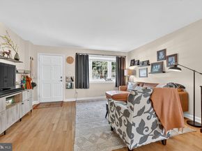 28 Garden Drive, Alexandria VA 22304
