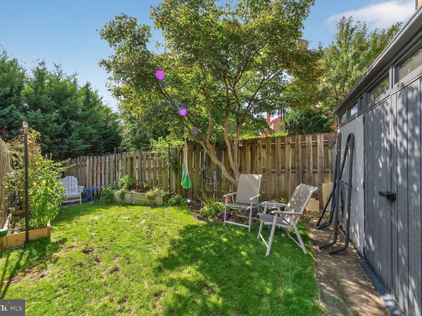 28 Garden Drive, Alexandria VA 22304